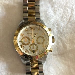 ✂️ ✂️ Two Tone Chronograph Watch